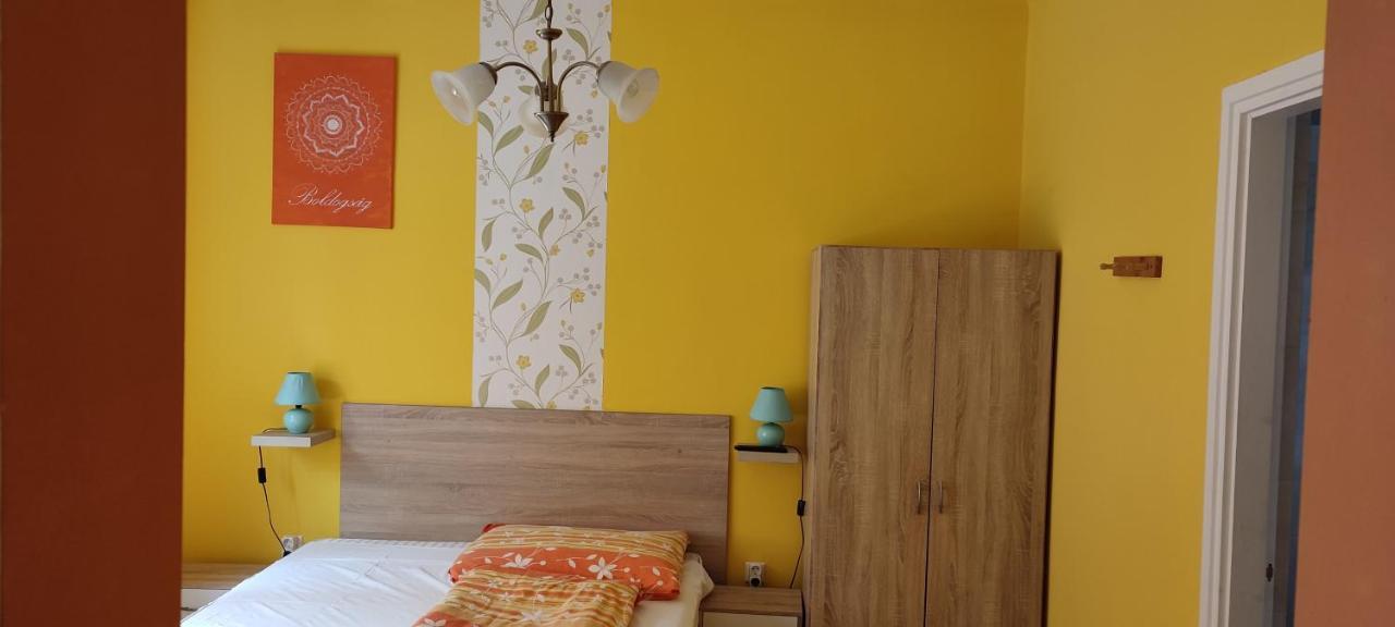 Apartamento Bakonyi Mandala Ház Bakonybél Exterior foto
