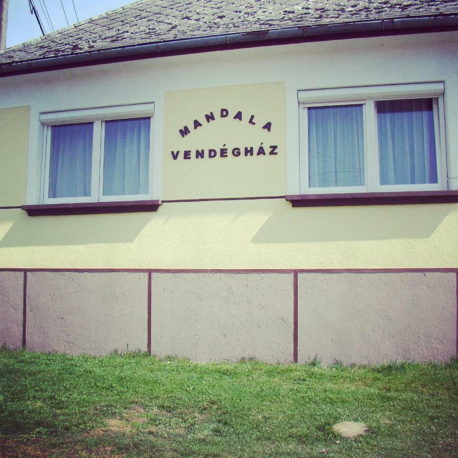 Apartamento Bakonyi Mandala Ház Bakonybél Exterior foto